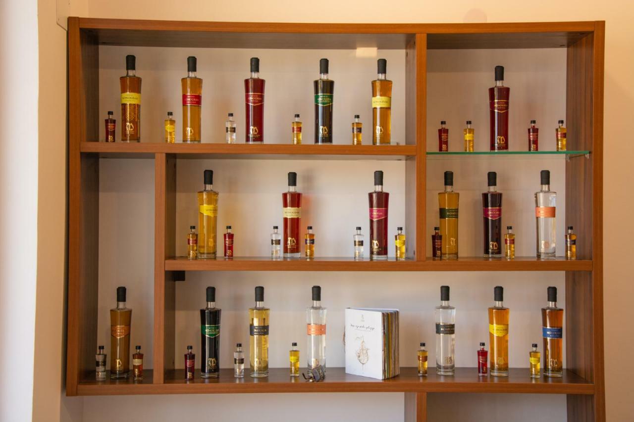 Hotel & Distillery Monogram Gradac  Экстерьер фото