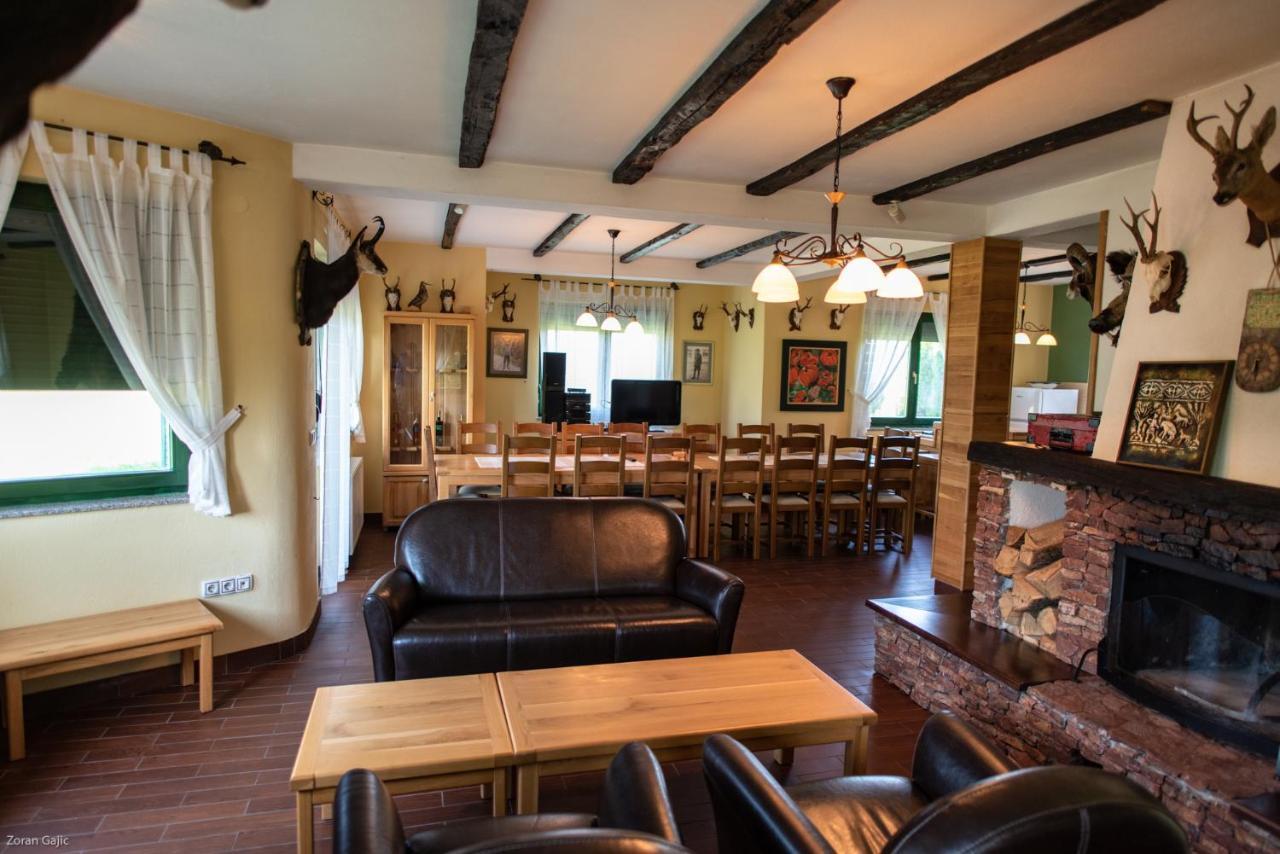 Hotel & Distillery Monogram Gradac  Экстерьер фото